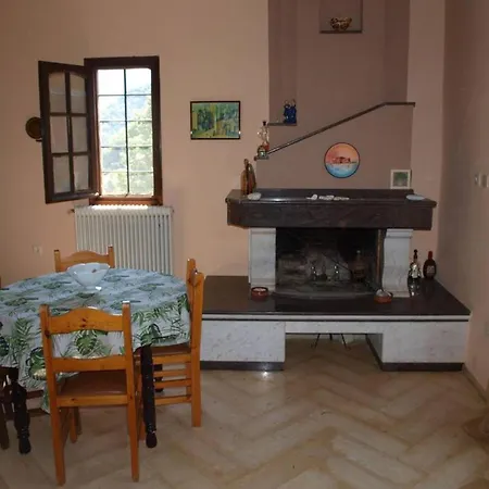 Paradeisos Penthouse Apartment Agios Dimitrios (Magnesia)